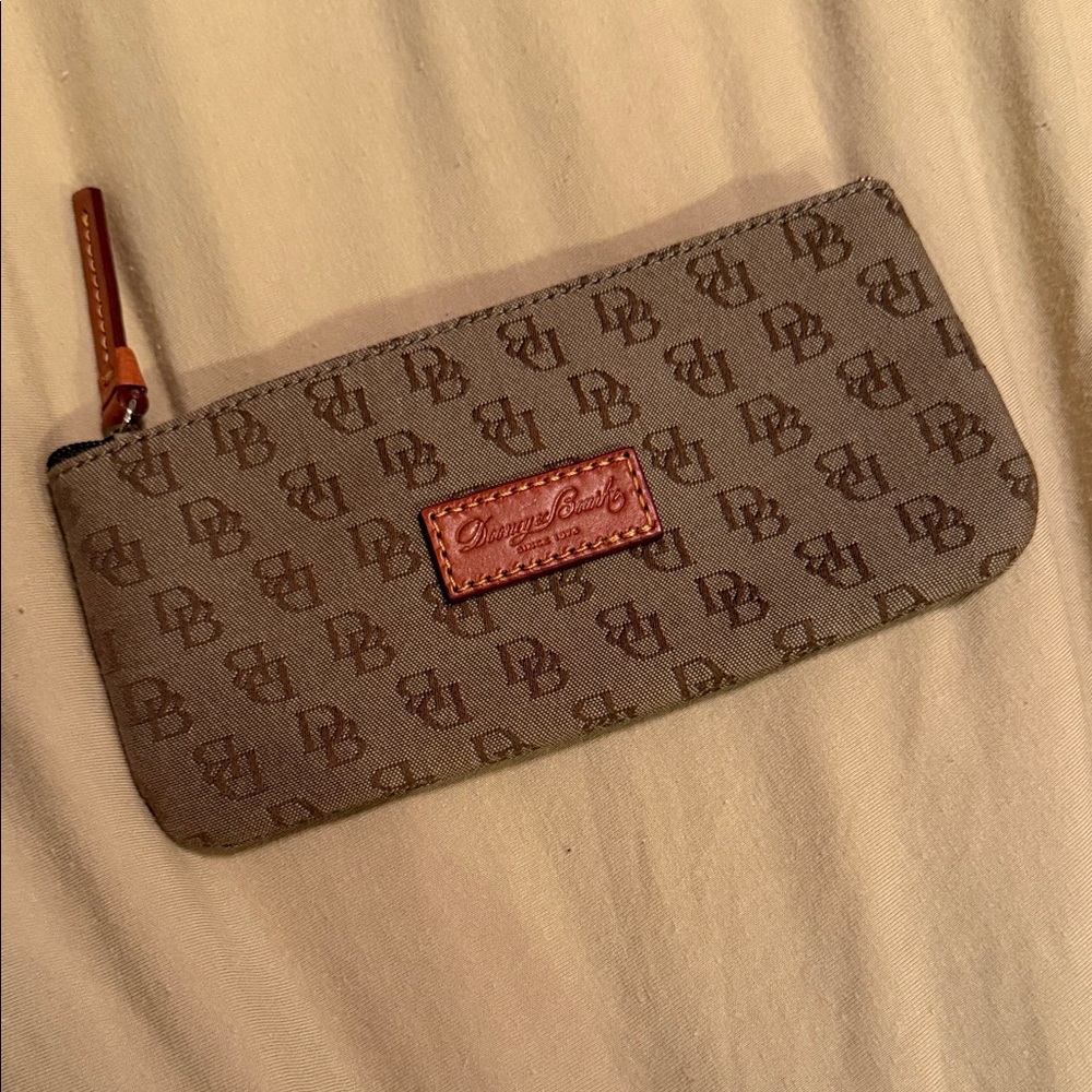 NWOT Dooney & Bourke Signature Canvas Wristlet Pouch with Leather Trim